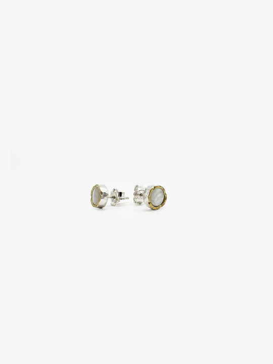 Small Round Mother of Pearl Studs (DM609)
