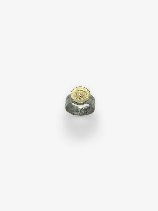 Gold top Ring