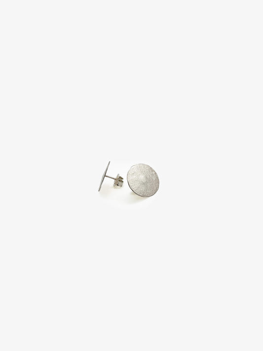 Round  (L) Silver Studs