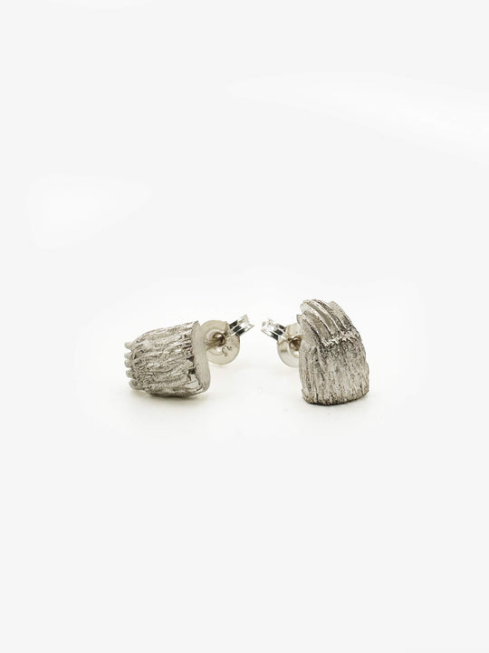 Paw Studs (JD45)