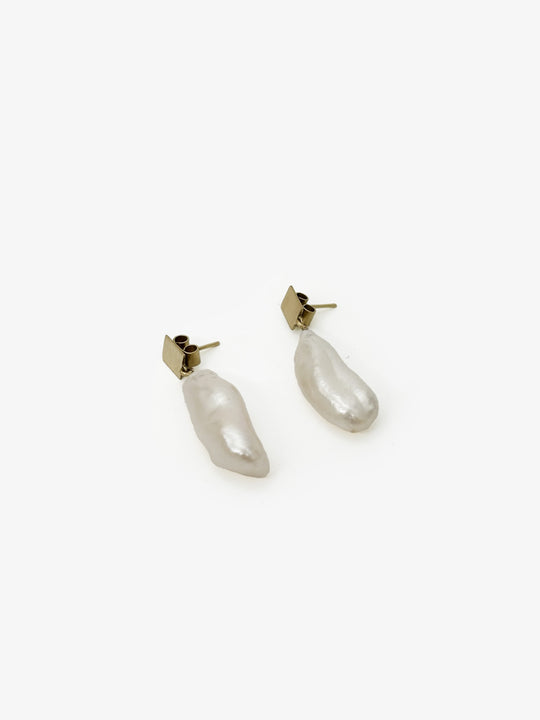 Gold Baroque Pearl Earrings (LWO133)