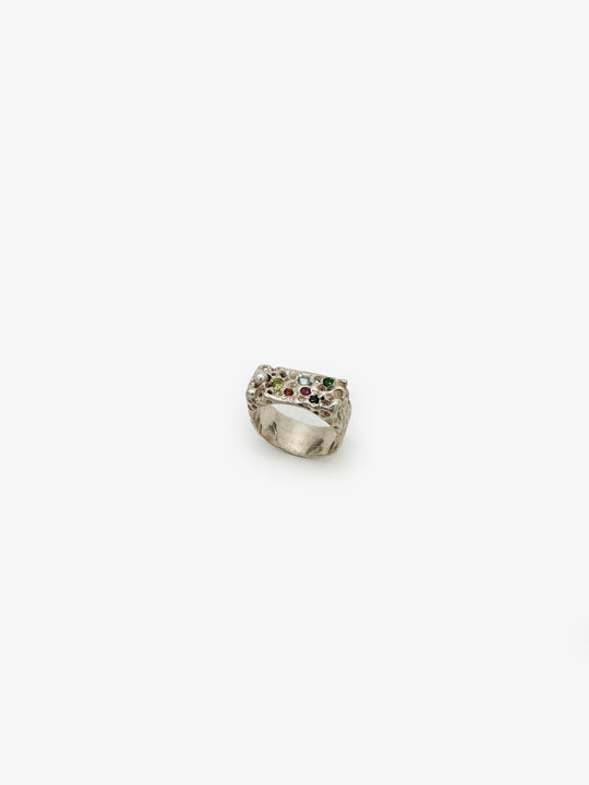 Shell signet style ring with mixed gems