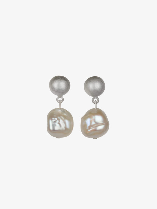 Balancing Duality Studs